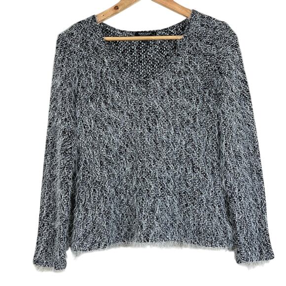 Karen Kane Fuzzy Sweater Womens M Black White Textured Shaggy Cozy Retro Y2K - Picture 1 of 4